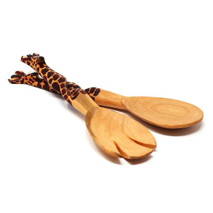 Fair-trade African salad serving utensils – Ethically made wooden salad servers with hand-painted giraffe detailing. These eco-friendly utensils are perfect for serving salads, pasta, or side dishes while supporting traditional Kenyan craftsmanship.