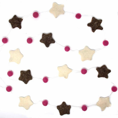 Felt star and ball garland in soft neutral tones for children’s spaces
